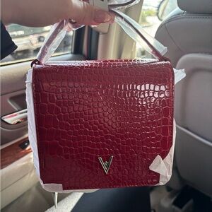 Chic Red Crossbody Bag with Crocodile Texture